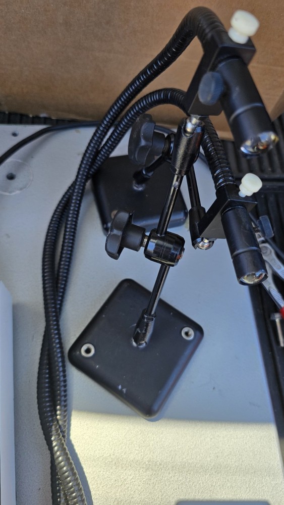 Fiber Optic Illuminator 8300-115