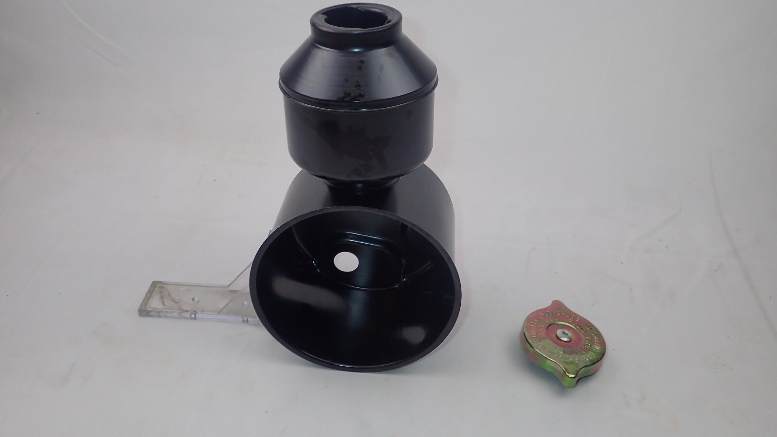 Sagniaw 143 Series power steering Reservoir c60 GMC international trucks 7840124