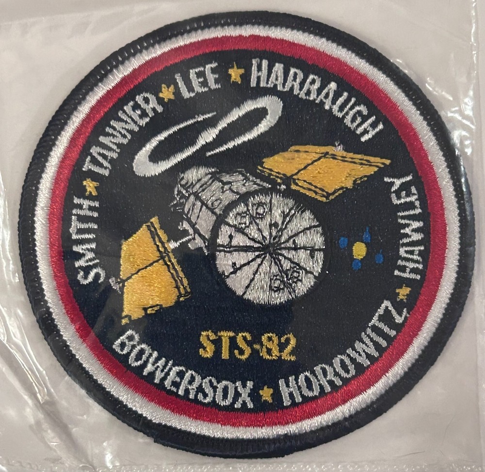 NASA Space Shuttle Discovery STS-82 Mission Patch HST 2nd Servicing A-B Emblem