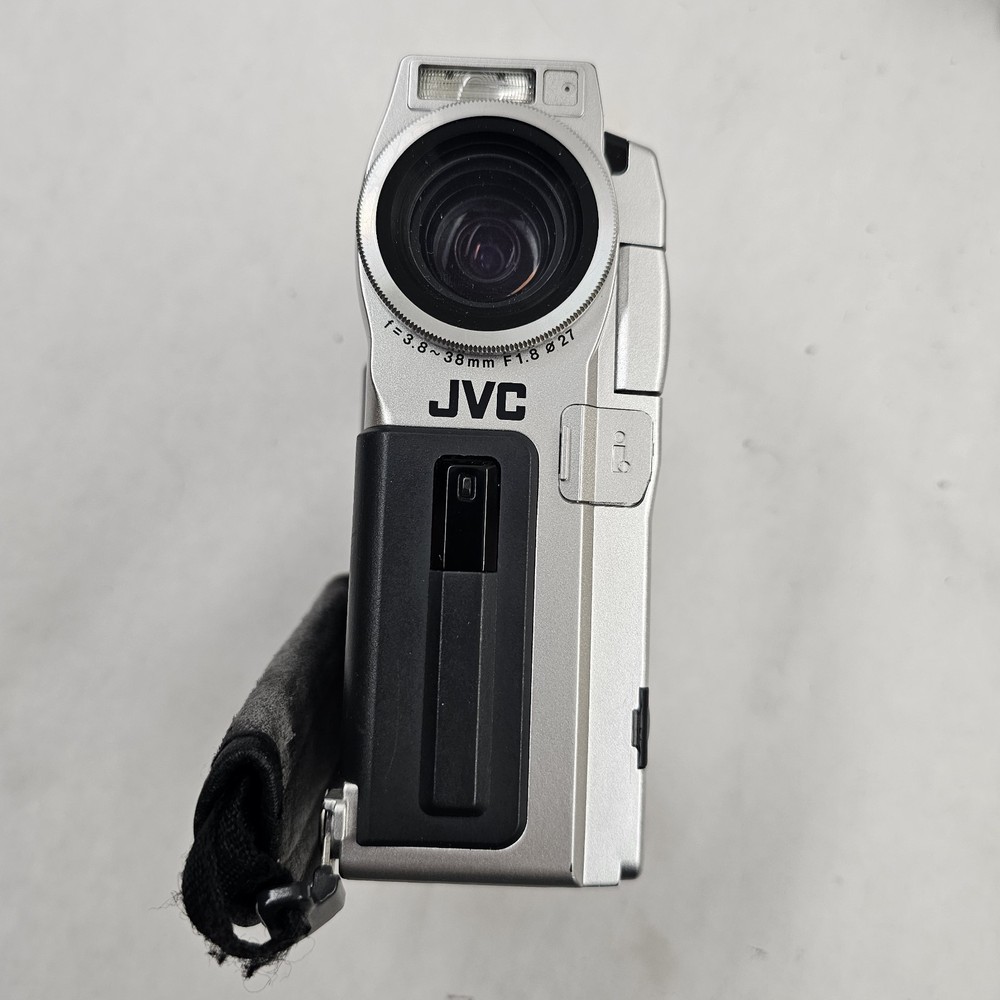 JVC Cr-dVM90 Hand Held Recorder Bundle
