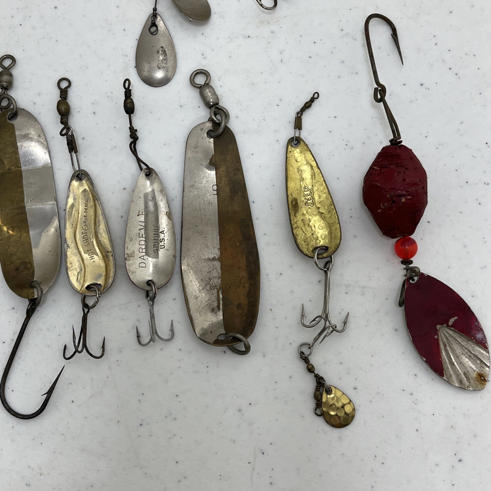 Lot of Vintage Fishing Tackle Spoons Spinners Swivels Hooks Lures Lot of 15