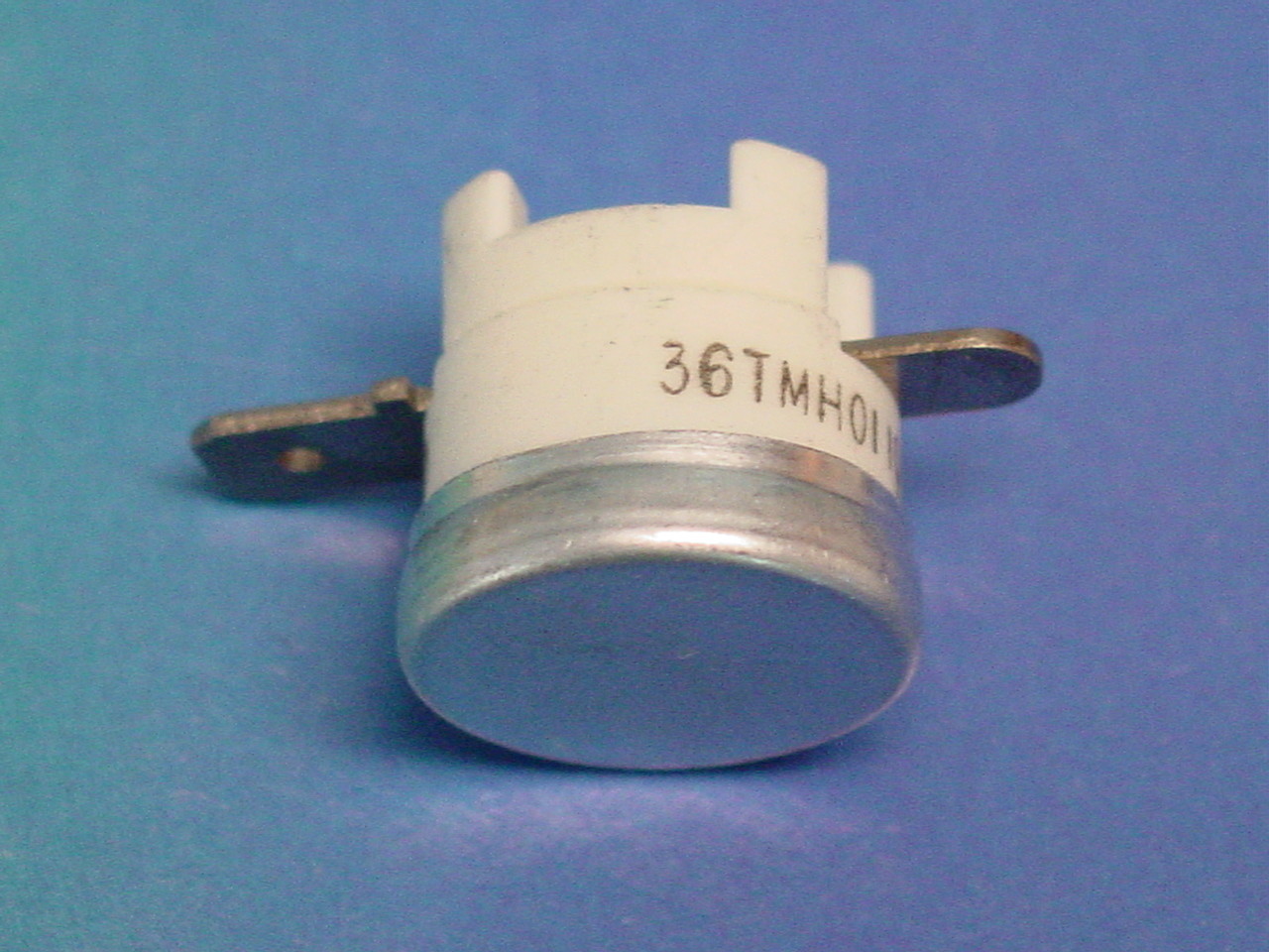 Therm-O-Disc 36TMH01 Thermal Switch - 221 F - 105 C - N.C. 1/2" Disc Thermostat