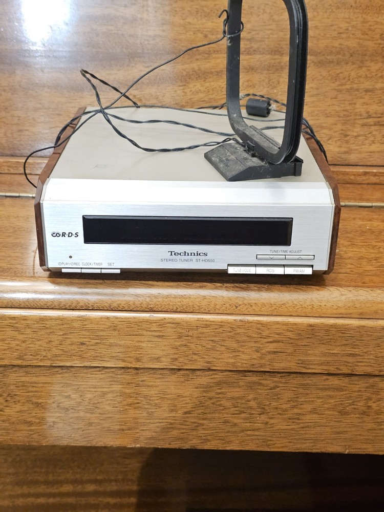 Technics ST-HD550 Stereo Tuner Tested Working