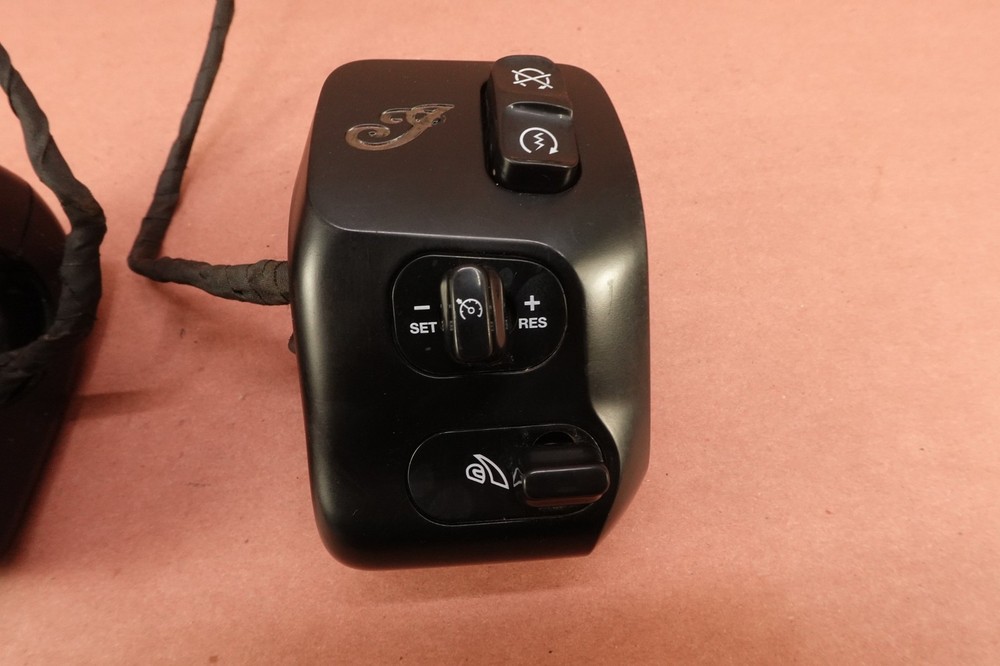 2018 17-23 Indian Chieftain Limited Left/Right Handlebar Control Switch