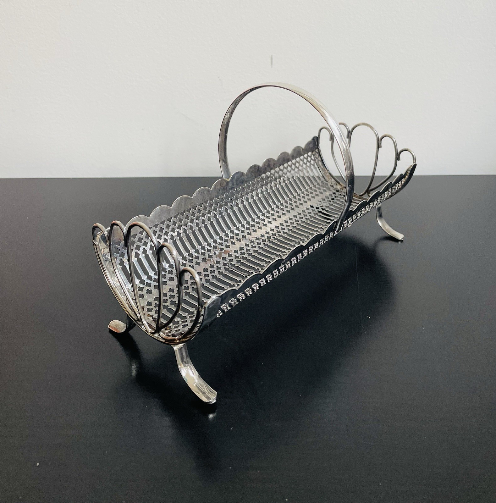 VTG Silver Plated Reticulated Decorative Biscuit, Cracker Caddy