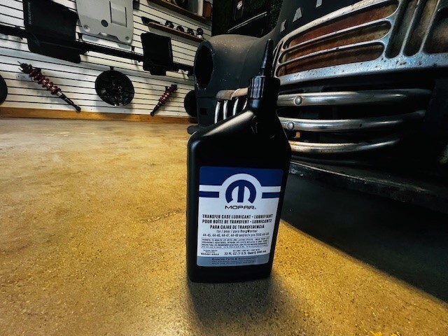 (1) Transfer Case Lubricant - Mopar 68089195AA