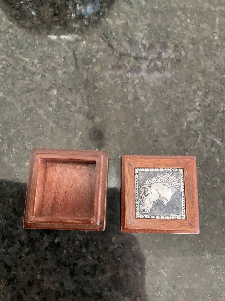 Mini Box size:2.5"x2.5"x1.5"