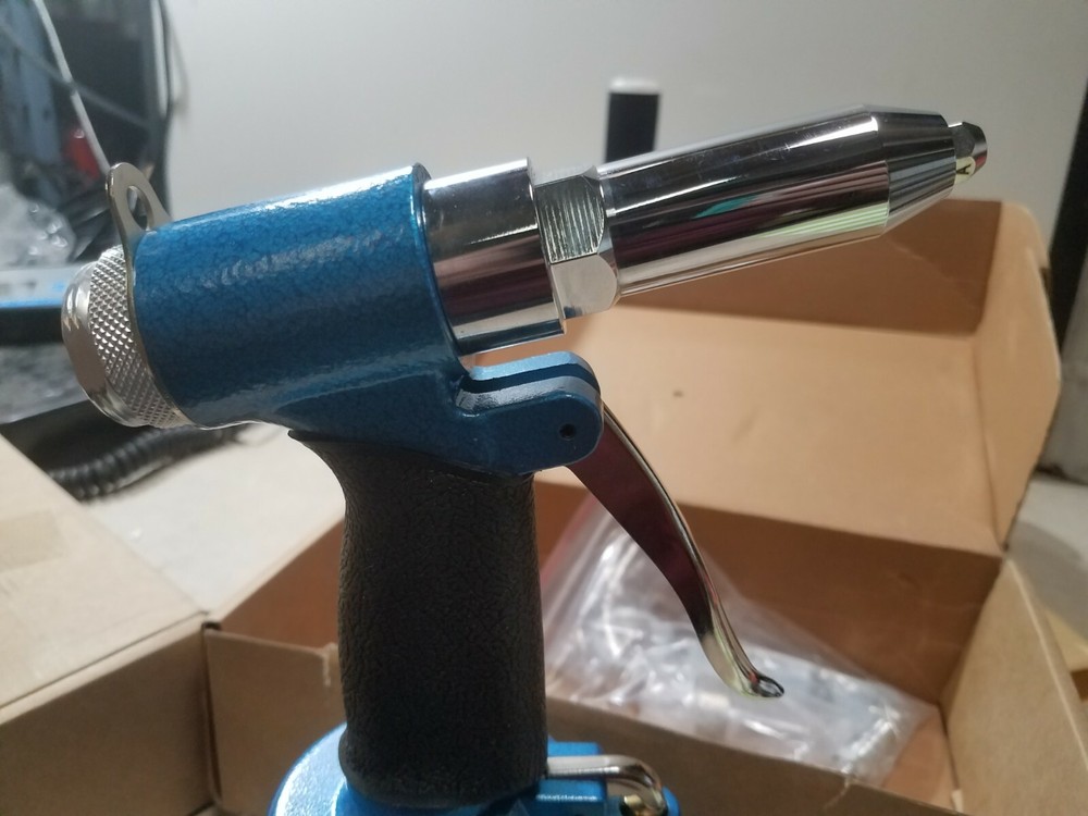 DeeLat Air Rivet Tool Not sure on model or size