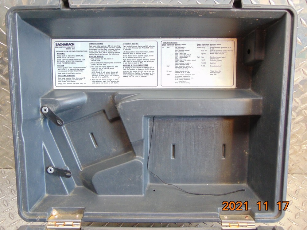 BACHARACH MODEL 300 COMBUSTION ANALYZER incomplete - untested