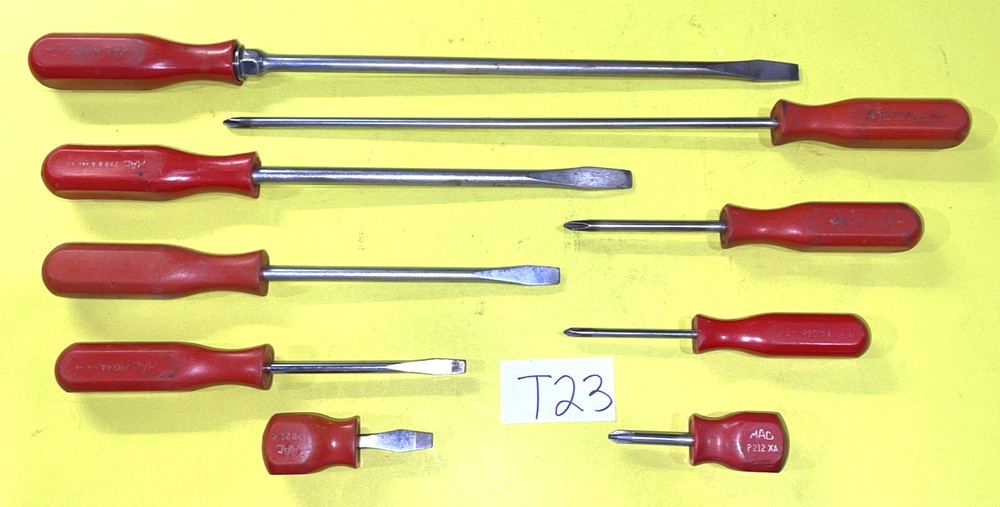 MAC TOOLS VINTAGE 9 PIECE ASSORTED RED HARD HANDLE SCREWDRIVER SET