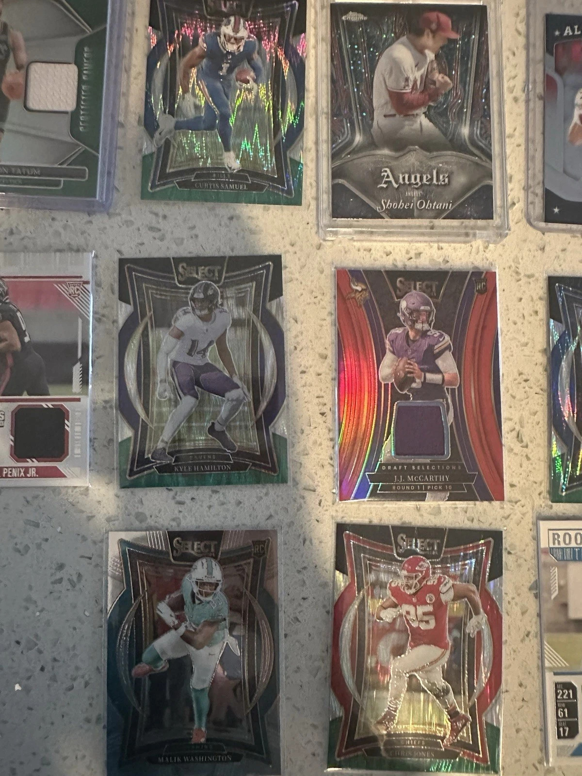 Multi Sports 25 Cards Lot, #'s, Autos, Patches RC’s & More! LOOK AT DESCRIPTION!