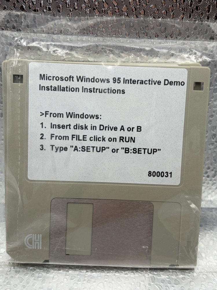 Rare Microsoft Windows 95 Interactive Demo 3.5" Floppy Disk Vintage 1995 (2pcs.)