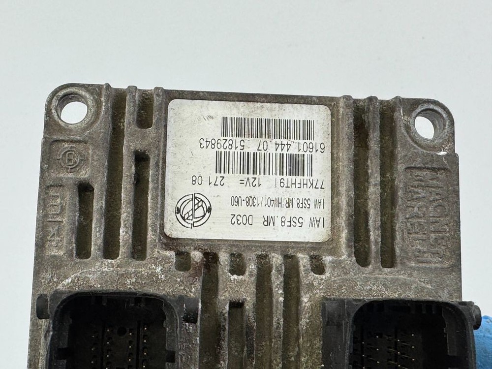Fiat 500 2007 Engine Control Unit Module 51829843 77KHFHT9