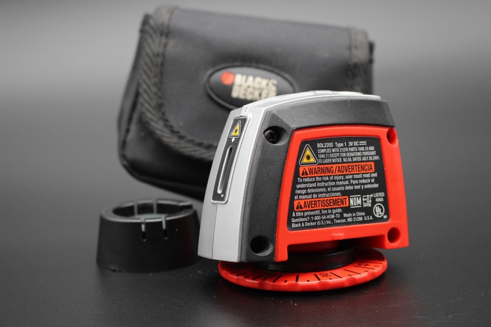 Black+Decker BLD220S 360° Rotating Wall Attachment Project Laser Level