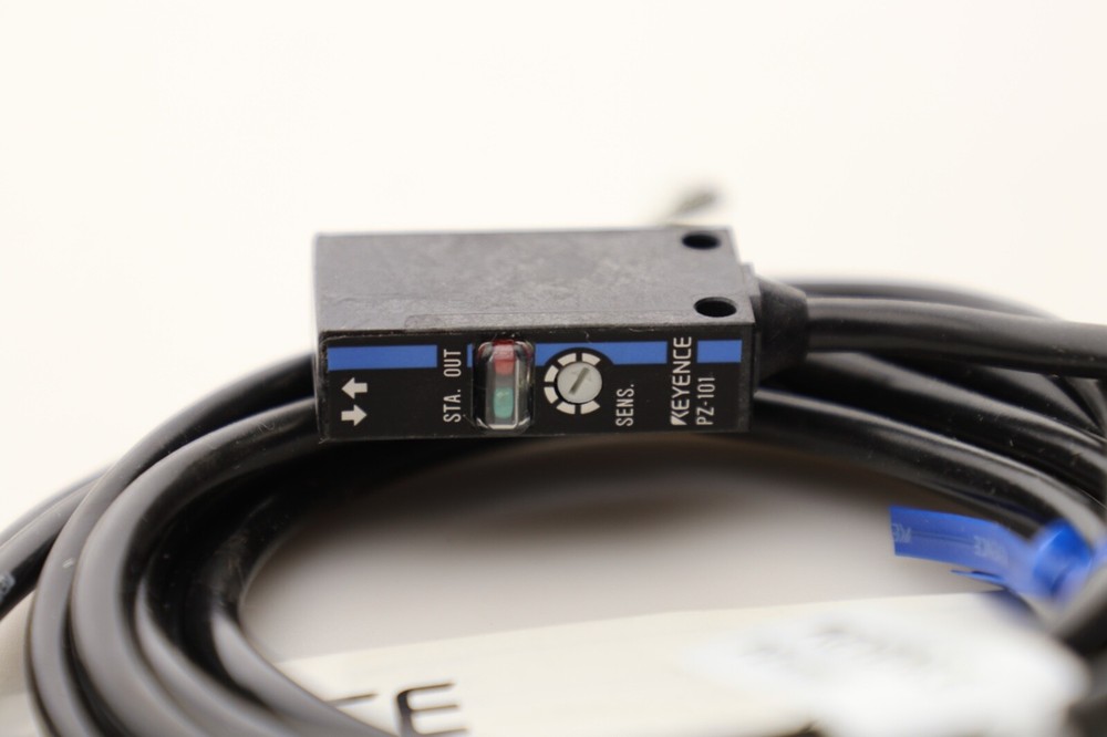 KEYENCE PZ-101 Photoelectric Sensor
