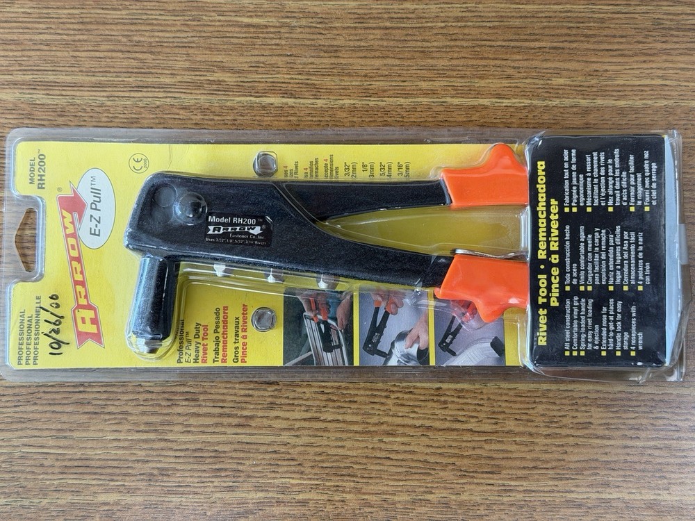 Arrow E-Z Pull Riveter Rivet Tool Model RH200 New In Package