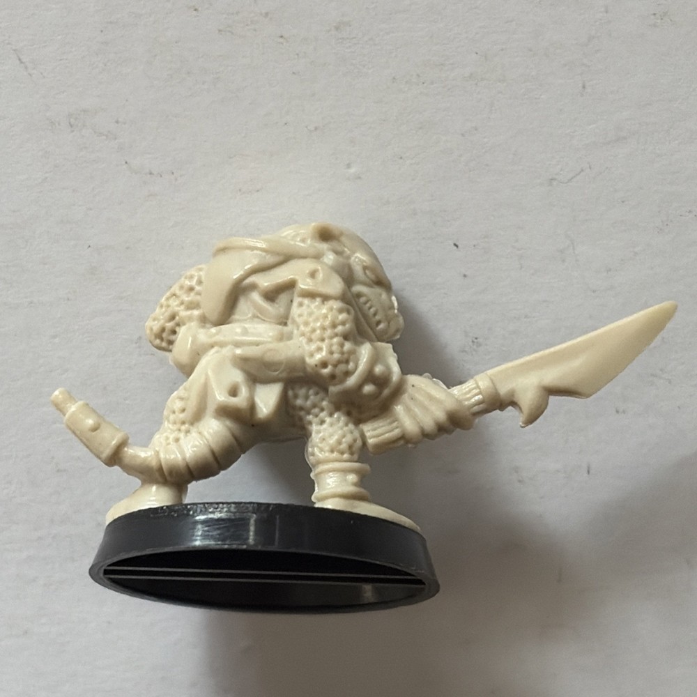 Advanced Heroquest figure Skaven (D) With Shield