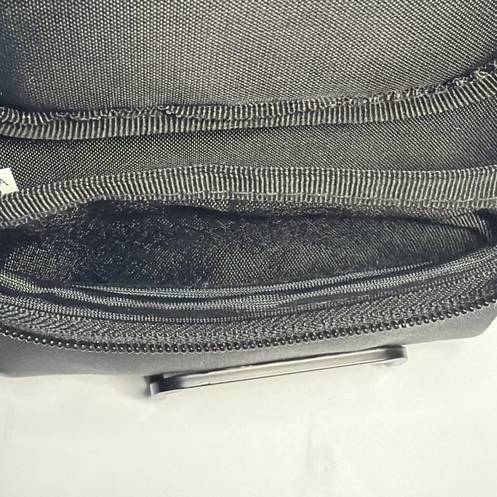 Case Logic CD Player Case w/ 3 Disc Capacity, External Headphone Passthrough