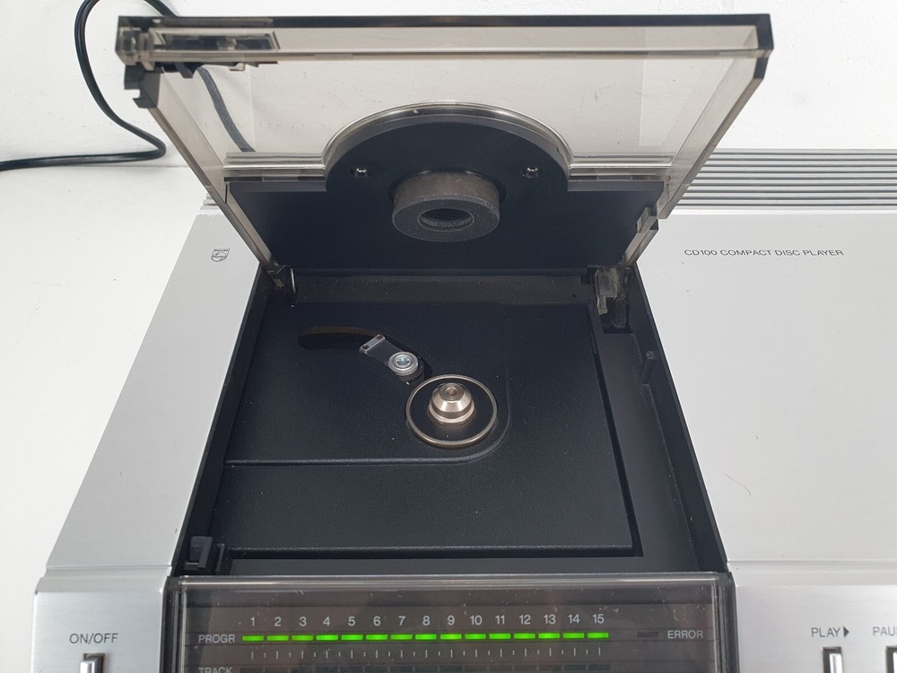 Philips CD100 CD player - Made in Holland- Serviced/recapped
