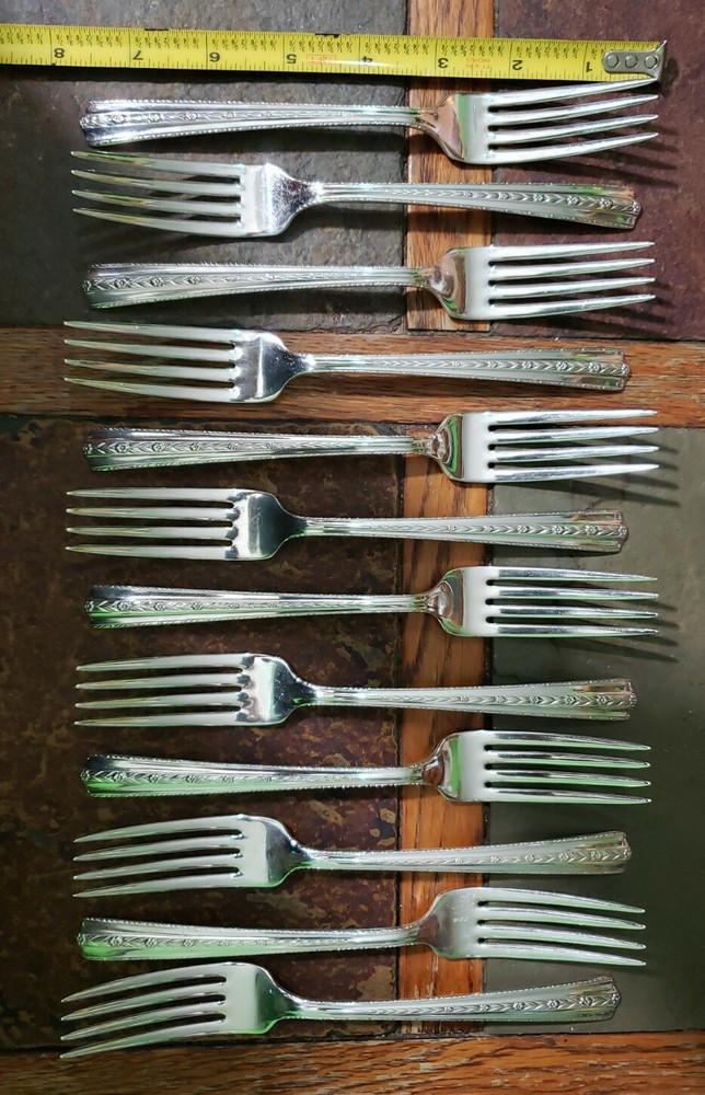 😜 SET OF 12 c1938 ROSEANNE/KNICKERBOCKER  SILVERPLATED DINNER 🍽 FORKS