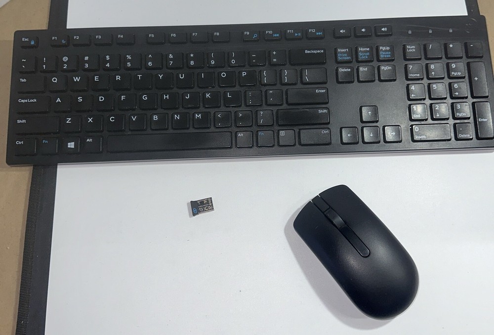 Dell Wireless Keyboard and Mouse Combo - Black-   (8)