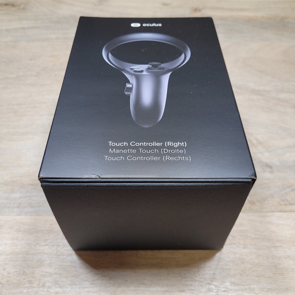 Genuine Oculus Touch Controller RIGHT Hand Black Compatible Rift S / Quest 1
