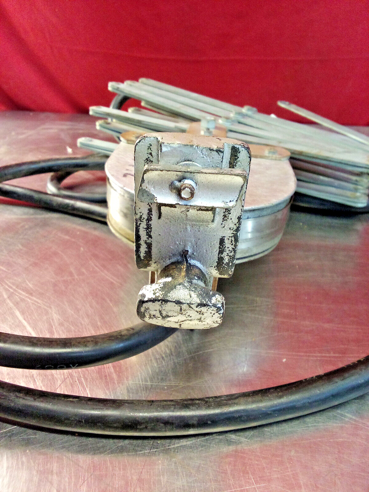 Kliegl Bros Pipe Clamp & Model 112 Scissors Assembly - USED