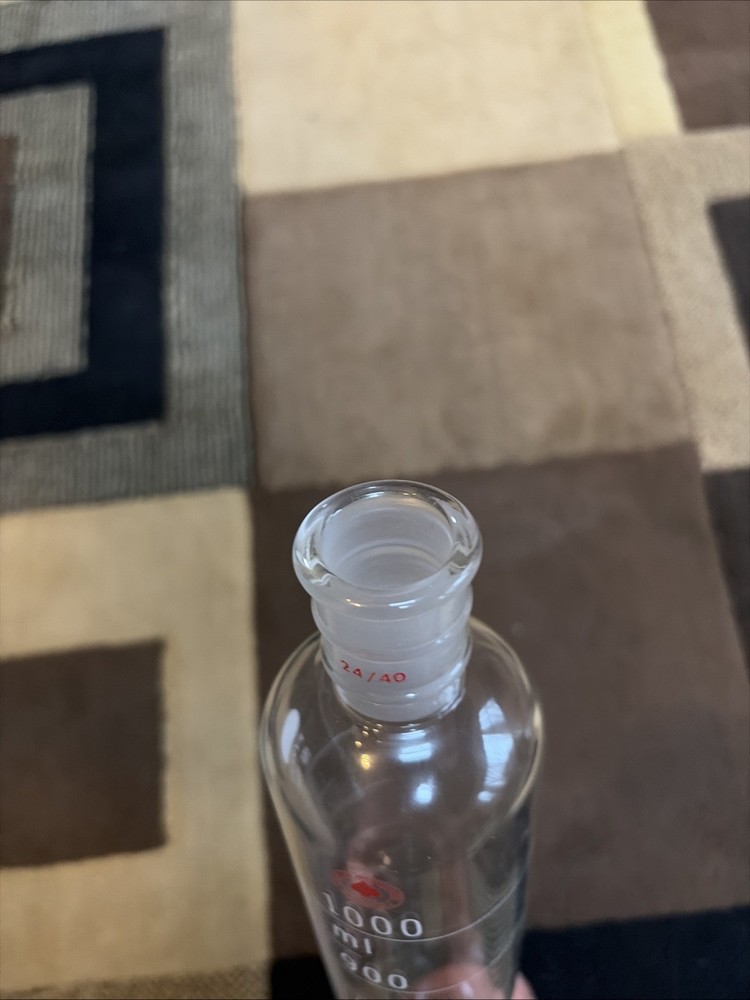 1000 ml graduated cylinder