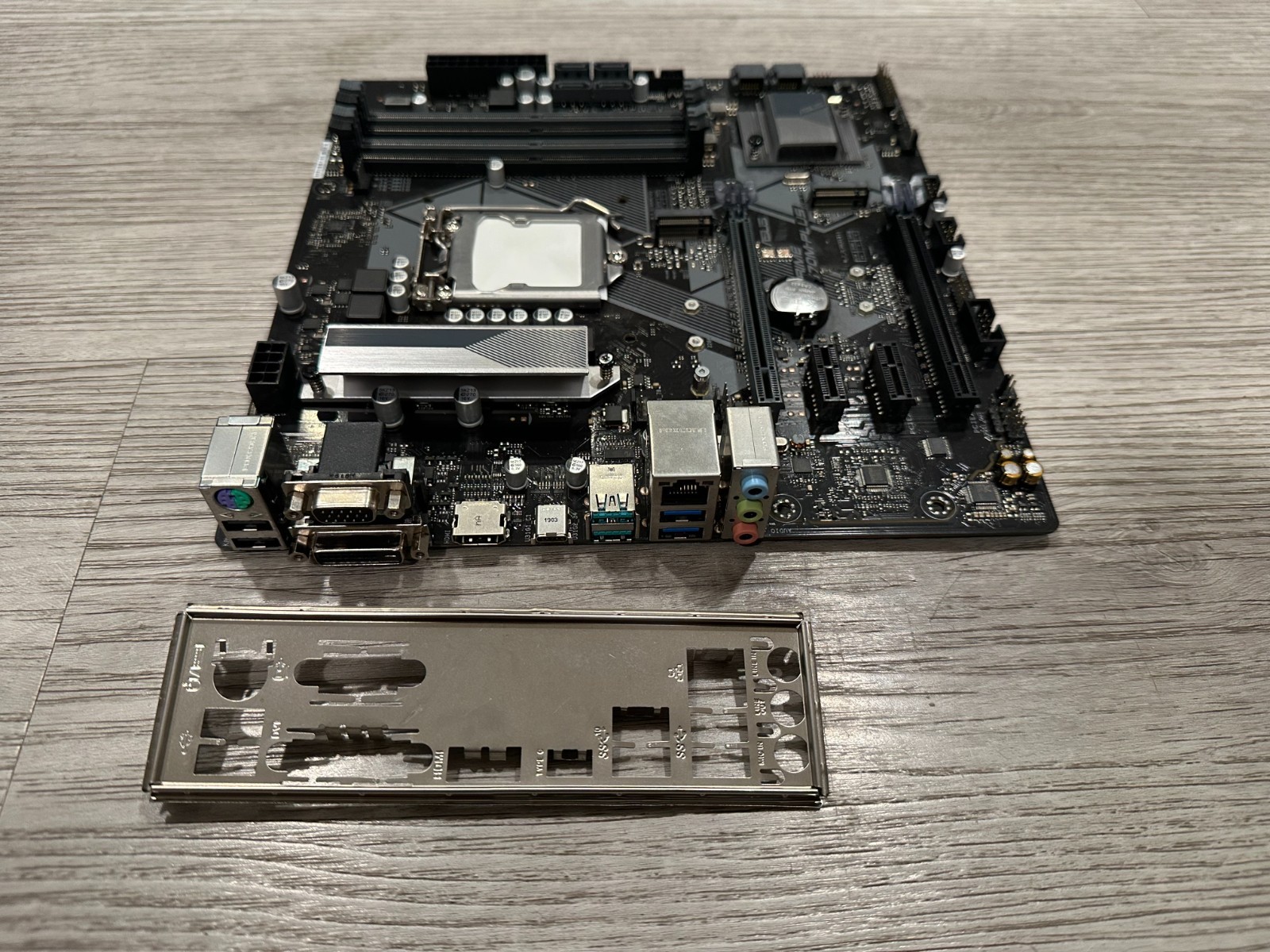 ASUS PRIME H370M-PLUS DDR4 H370 LGA 1151 Desktop Motherboard