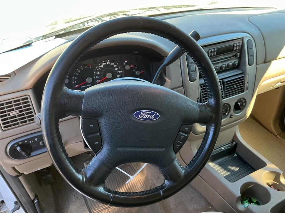 EXPLORER 2004 Glove Box 4945208