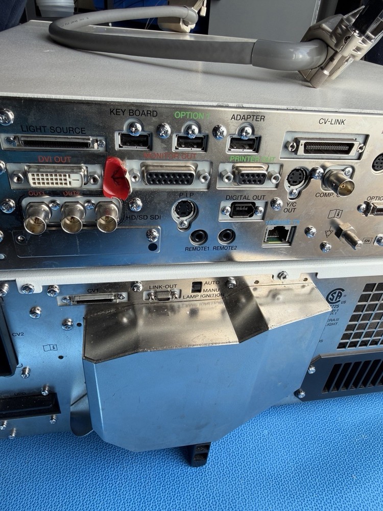 Olympus CV-190 Video Processor & CLV-190 Light Source with MAJ-1921 Keyboard