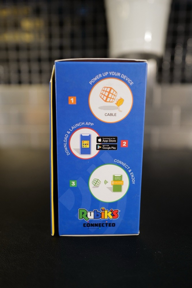 Rubik’s Connected ~ The Official Bluetooth Enabled Smart Speed Cube 3x3 NEW