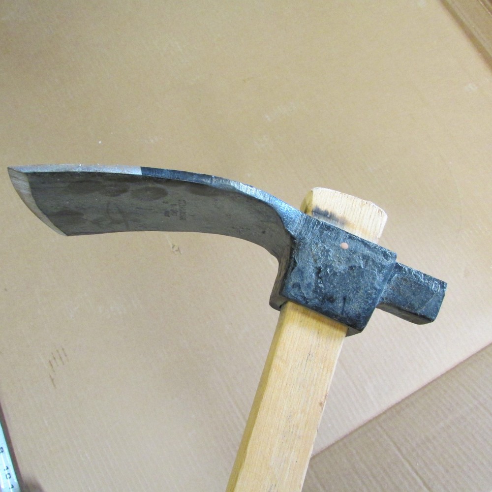 Polled Adze, Frog Chicago, West Germany