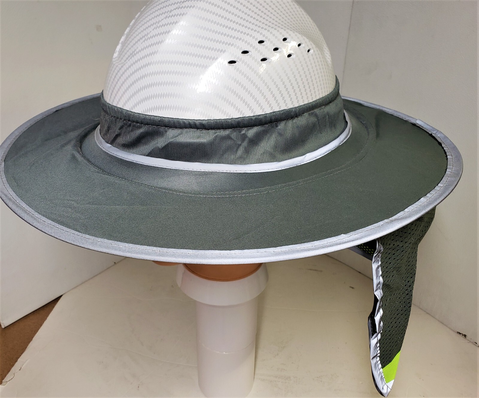 GREY Hard Hat Sun Shade Visor Full Brim Mesh Neck HI VIS REFLECTIVE STRIPE
