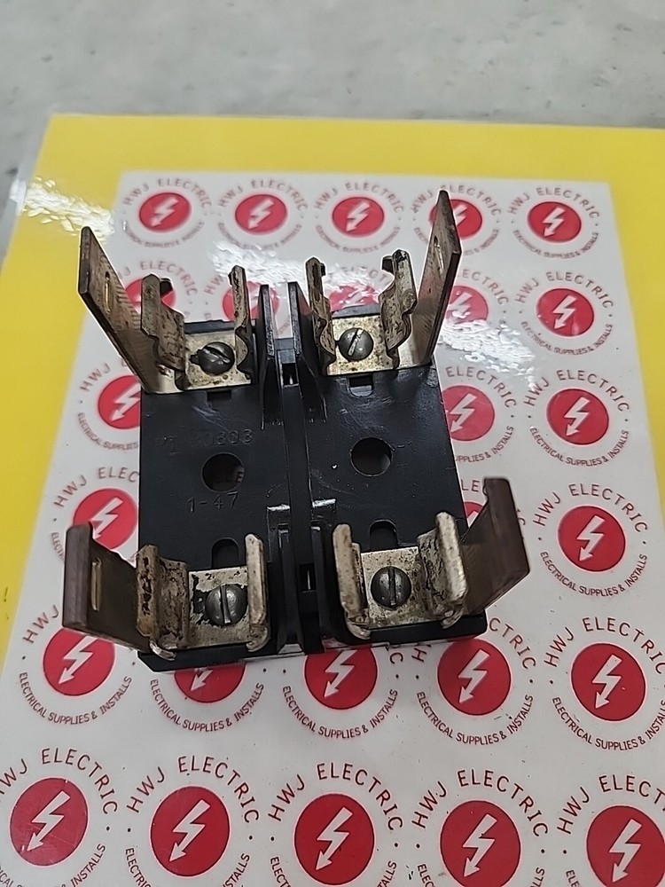 Trumbull 60 amp fuse holder pull out - RANGE PT-30803
