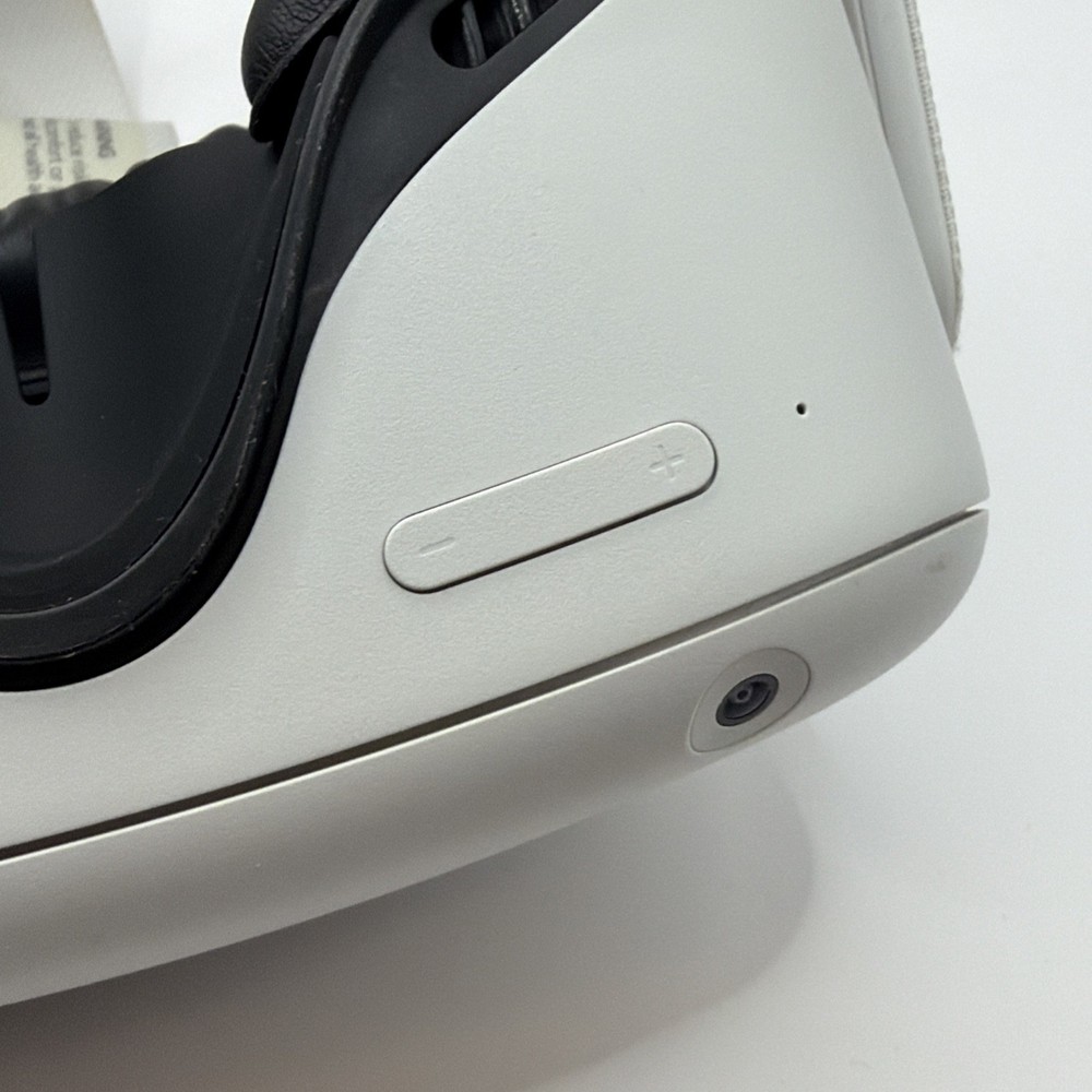 Oculus Meta Quest 2 (64GB) VR Headset W/Straps Headset ONLY No Controllers