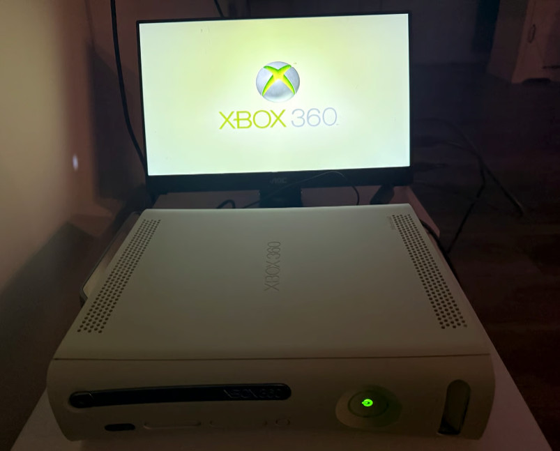 Rare Launch Model Xbox 360 4552 Blades Dashboard Console Only
