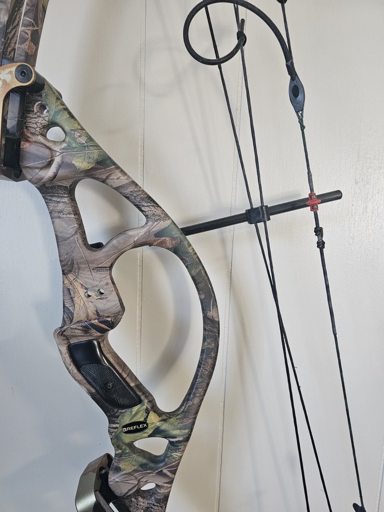 Reflex Excursion Compound Bow