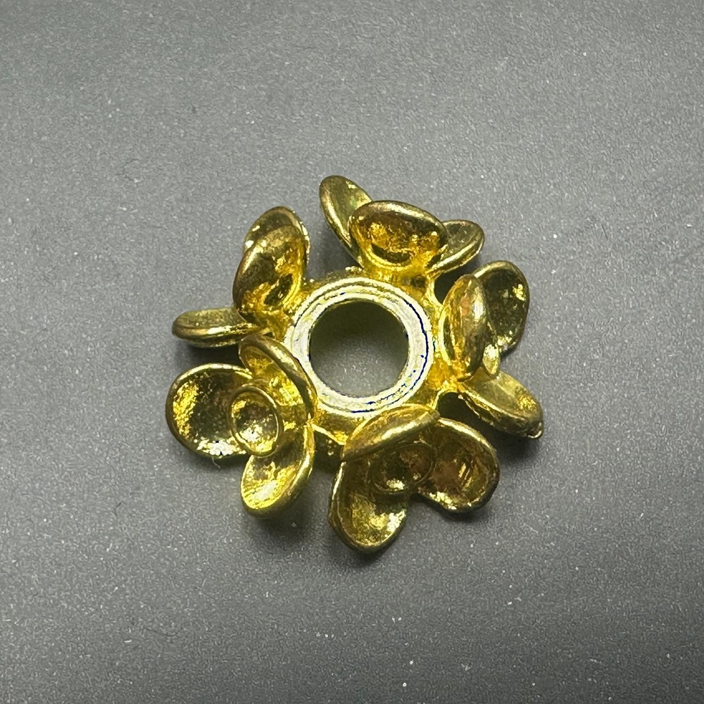 Metal crystal small ball base