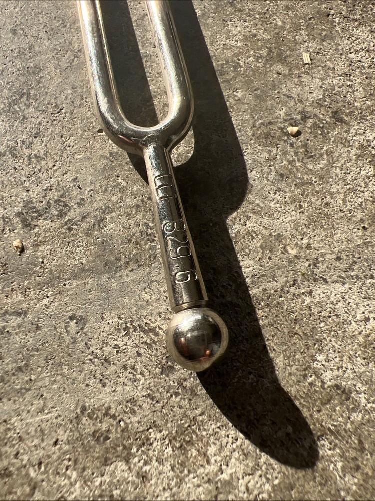 Wittner Tuning Fork E 329.6 Silver