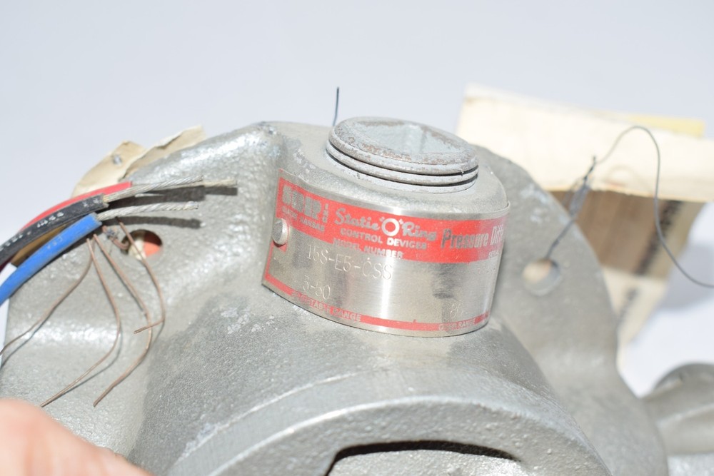 NEW SOR Static-O-Ring 15S-E5-CSS 3-50 PSI Adjustable Pressure Switch
