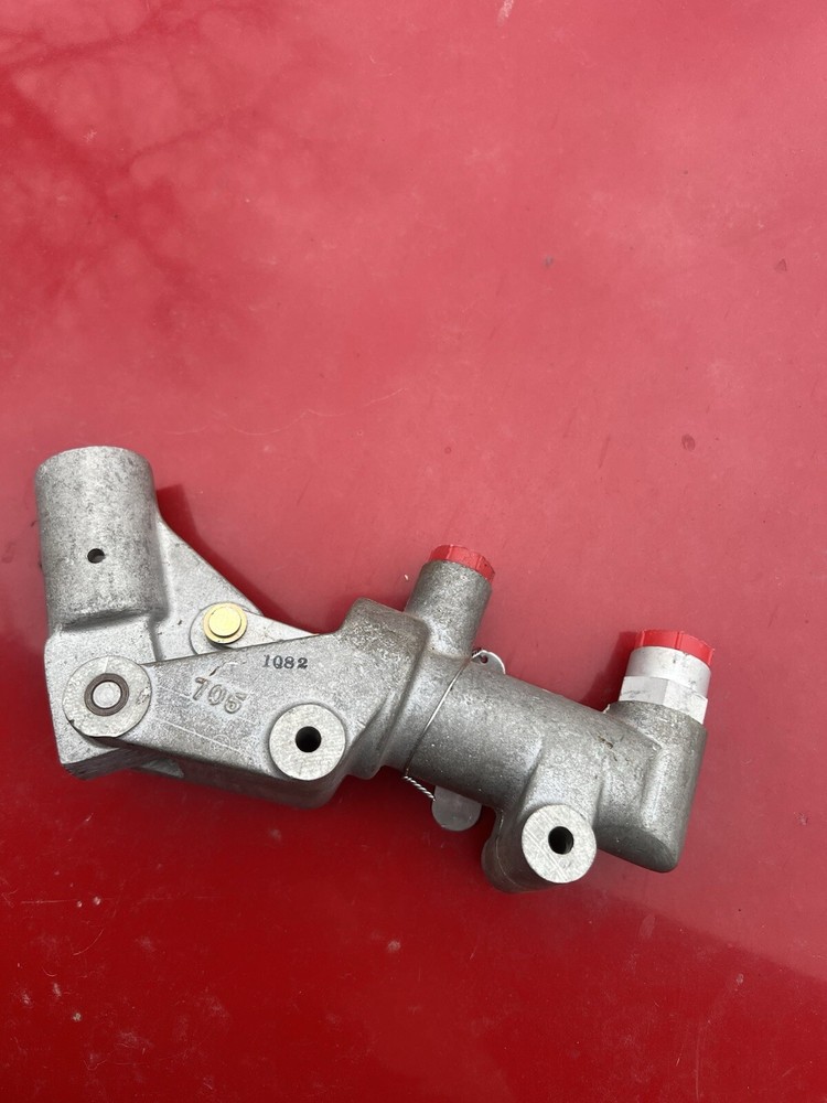 Teledyne Republic Hydraulic Hand Pump