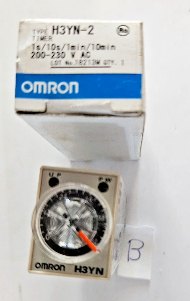 OMRON H3YN-2 Timer