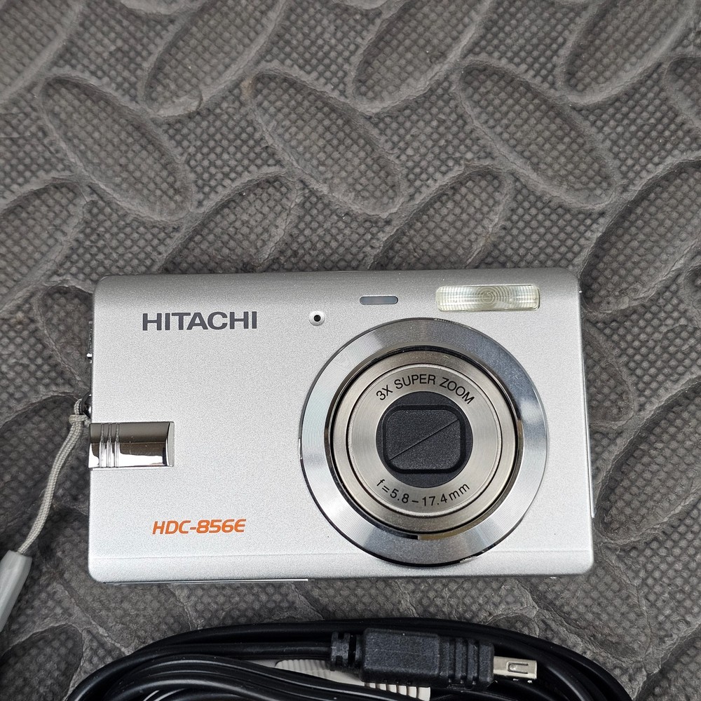 Hitachi HDC-856E Digital Compact Camera 8.0MP 3x Optical Zoom Silver - Untested