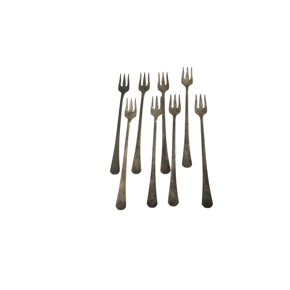 8 SILVERPLATED Pickle Forks Simeon L & George H Rogers CO ONEIDA Flatware VTG