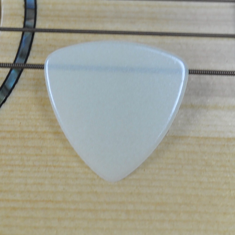 100pcs HEAVY 0.96mm Big Rounded Triangle Celluloid Guitar Picks Glow In The Dark