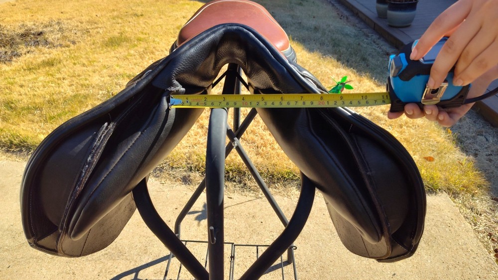 DP Saddlery Jump Saddle