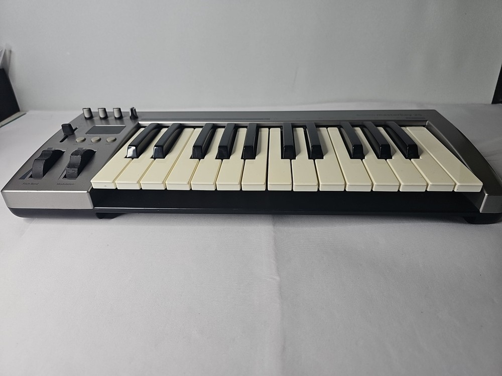 Acorn Masterkey 25 Key USB Midi Keyboard Controller - Tested