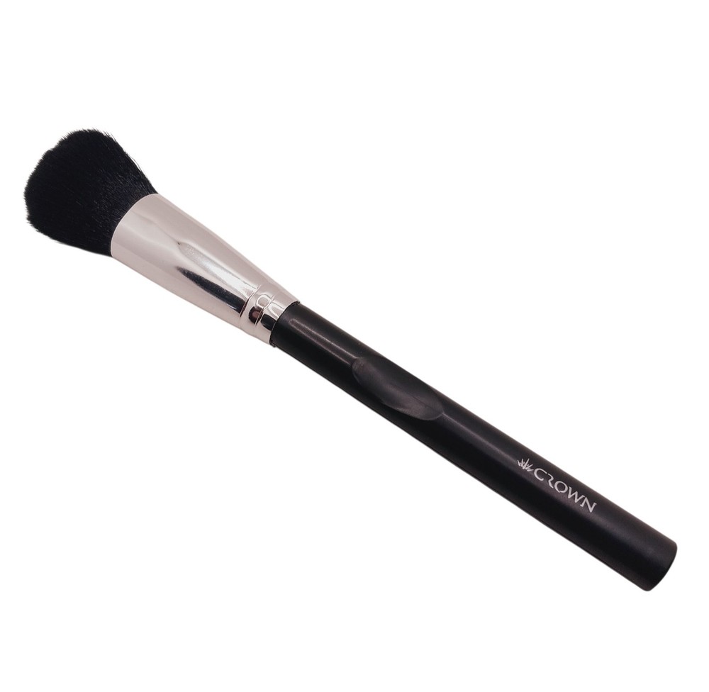 Crown Chisel Blush Brush C141
