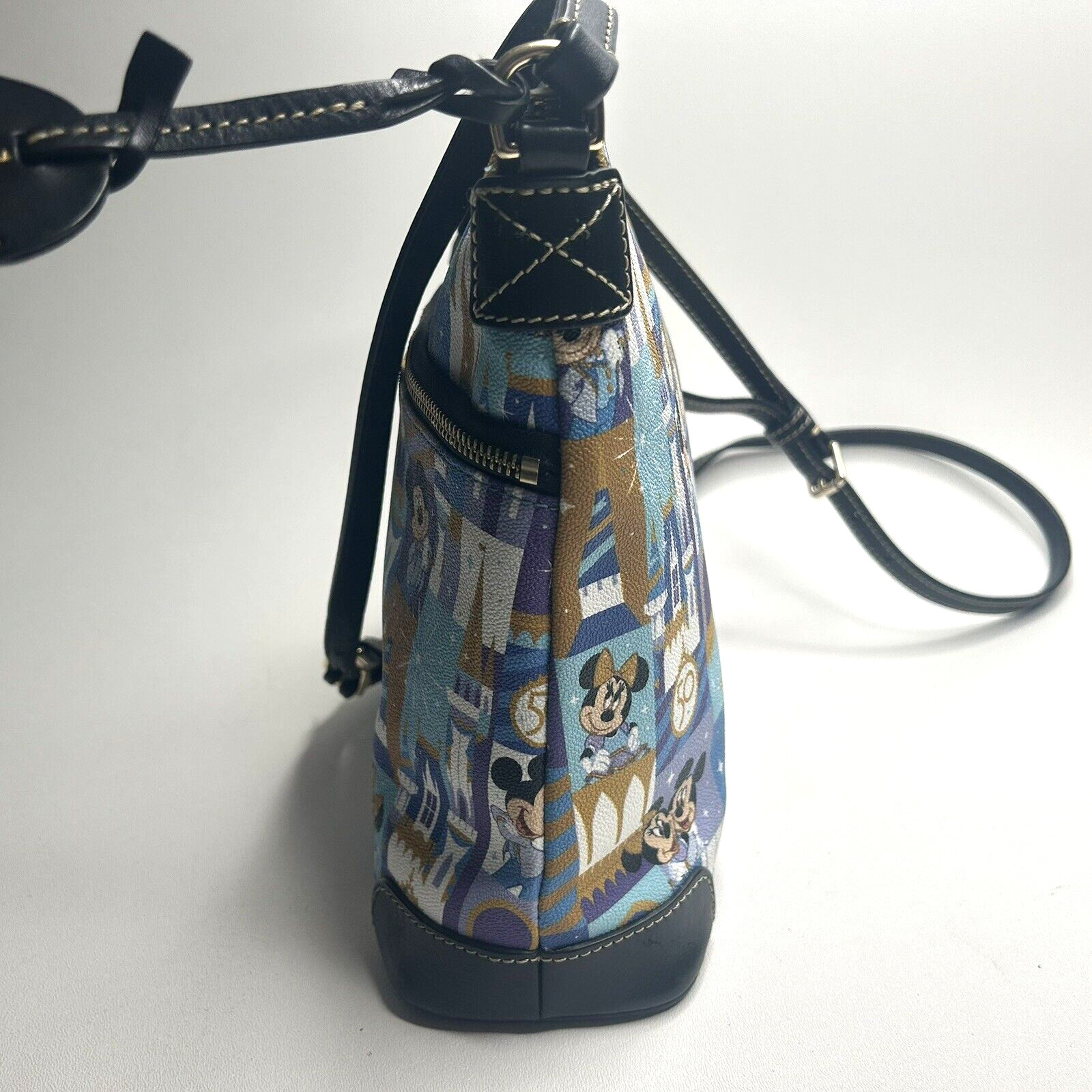 2021 DOONEY & BOURKE Walt Disney World 50th Anniversary Crossbody Bag Purse
